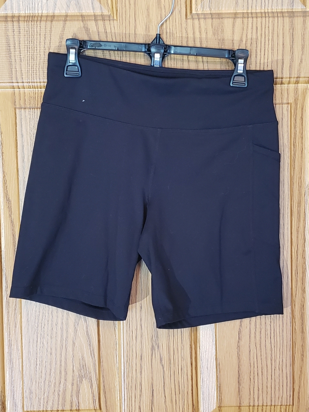 DKNY‎ Black High-Waist Bike Shorts with Side Pocket. Large. Polyester/spandex.
